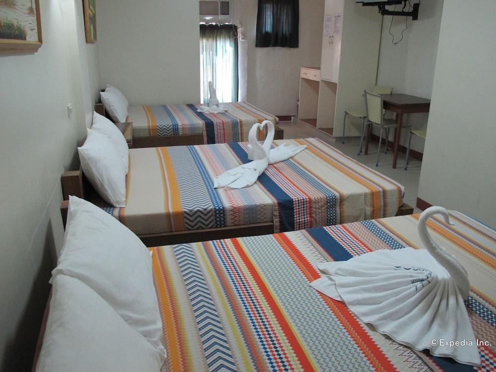 Sea Jewel Beach Resort Puerto Galera Eksteriør billede