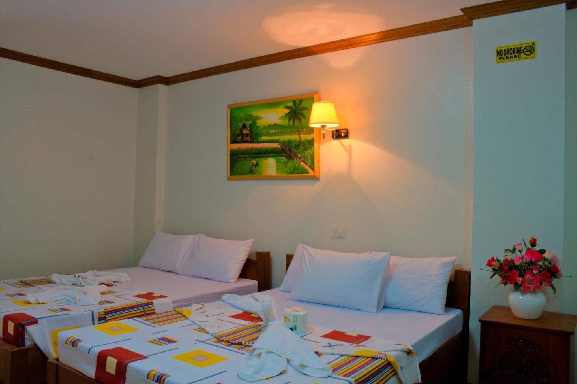 Sea Jewel Beach Resort Puerto Galera Eksteriør billede